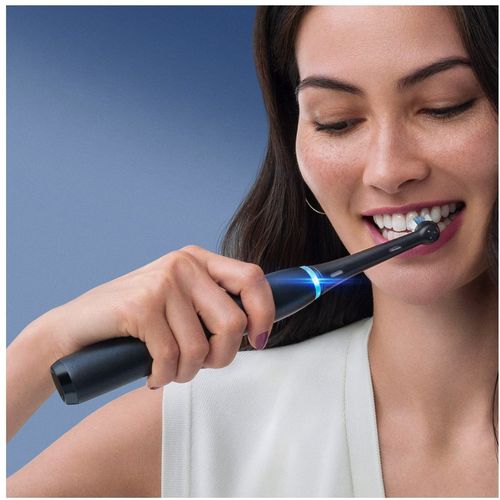 Oral-B električna četkica iO8 BLACK ONYX slika 10