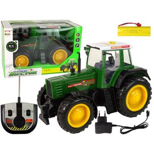 Zeleno - crni traktor na daljinsko upravljanje