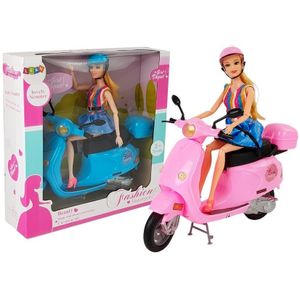 Lutka na skuteru s dodacima roza