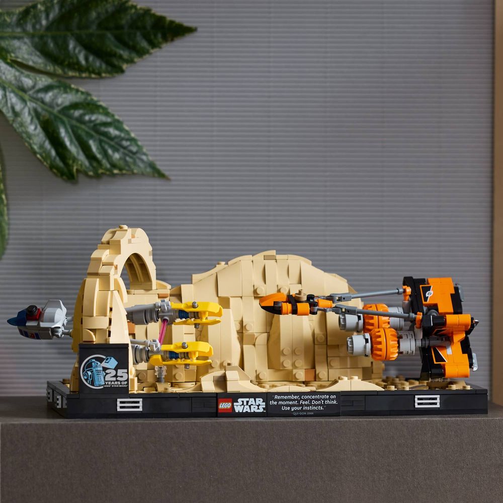 LEGO 75380 Diorama Mos Espa Podrace slika 8