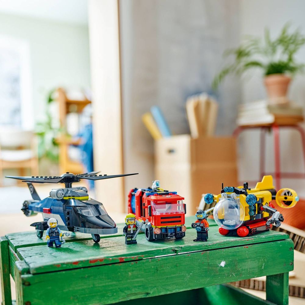 LEGO 60462 Helikopter, vatrogasni kamion i podmornica slika 11