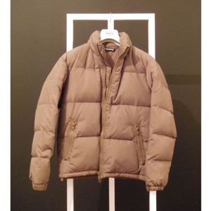 Dizajnerska jakna — DKNY • Poklon — kapa ili parfem