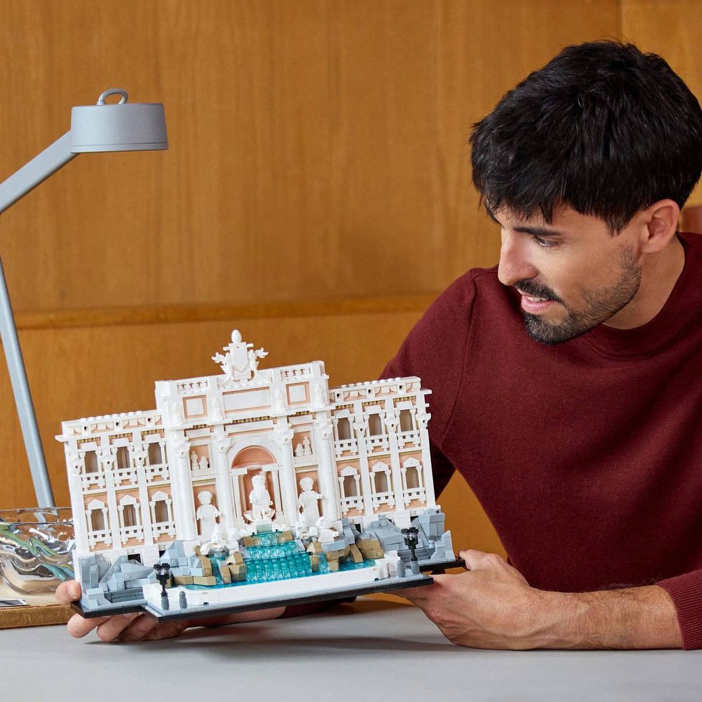 LEGO 21062 Trevi Fountain slika 8