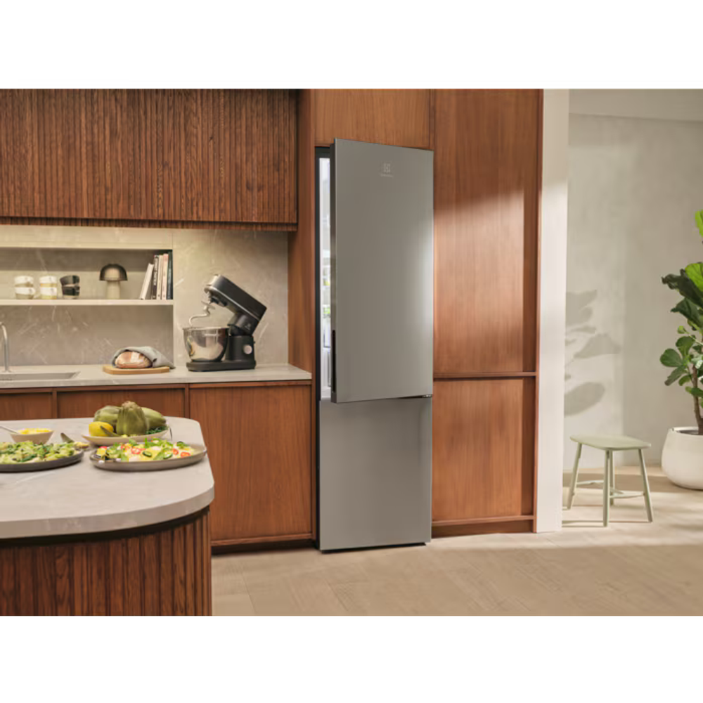 Electrolux kombinirani hladnjak ENT7MD36X slika 9