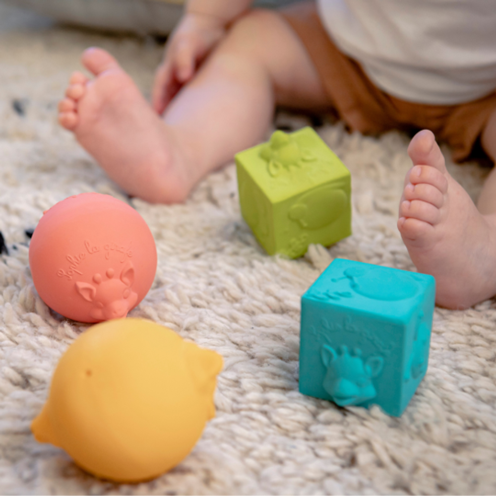 Sophie La Girafe Baby set 2 kocke i 2 lopte So'Pure slika 3