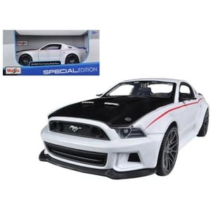 Maisto metalni model autica 1:24 Ford Mustang Street Racer 31506WT