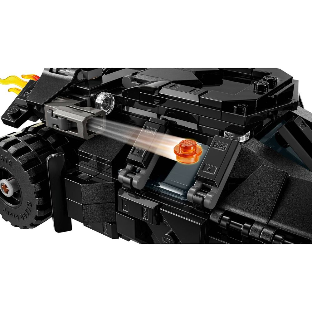 LEGO 76303 Batman™  sa Tumblerom protiv Two Facea™ i Jokera™ slika 4