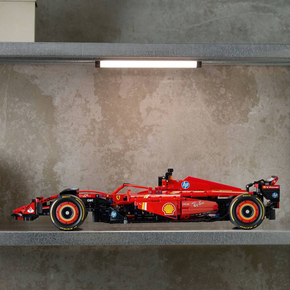 LEGO 42207 Ferrari Sf-24 F1 Automobil slika 9
