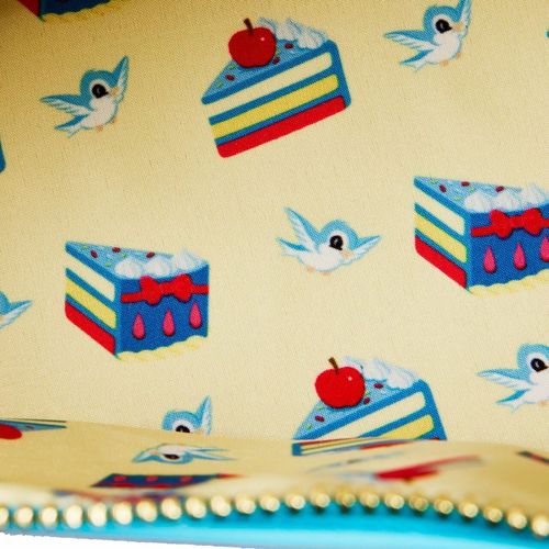 Loungefly Disney Snow White Cake Cosplay Shoulder bag slika 3