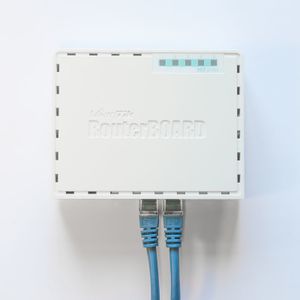 MIKROTIK RB750Gr3