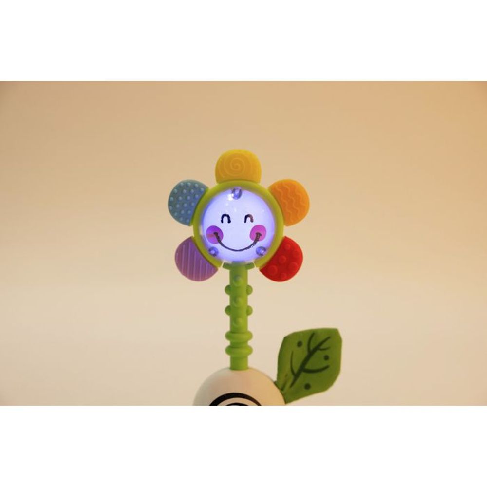 Hape Svjetleća zvečka Shake 'n Sparkle Flower slika 3