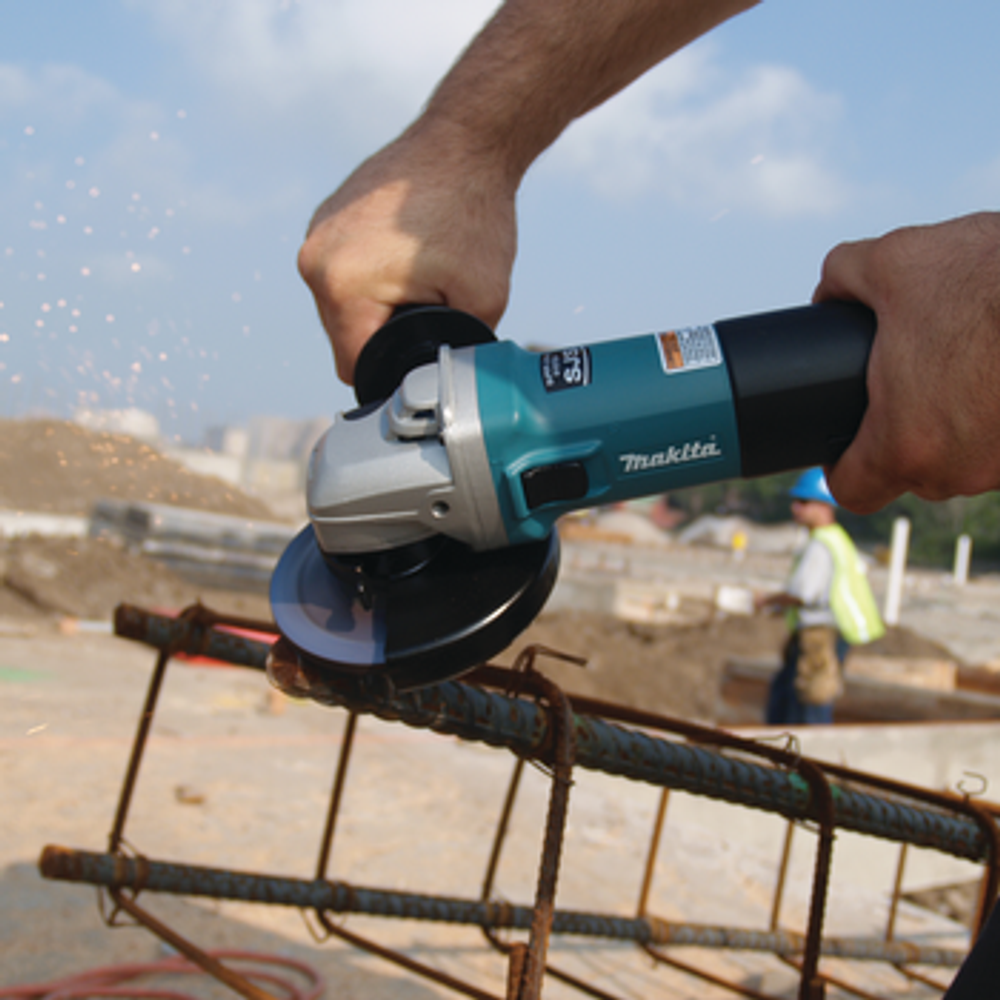 Makita Ugaona brusilica 9565CVR slika 4