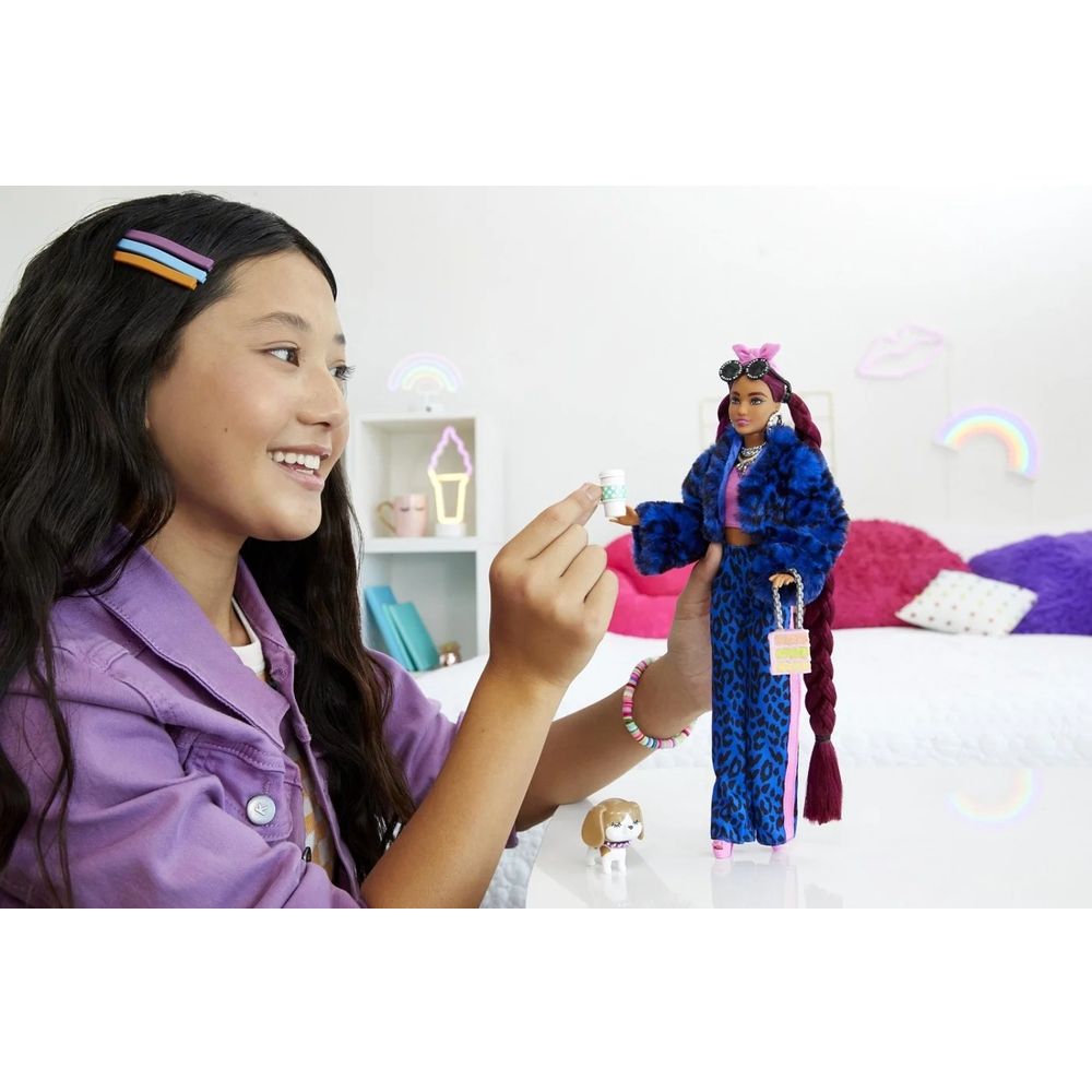 Barbie Lutka Extra -  Blue Leopard Suit slika 4