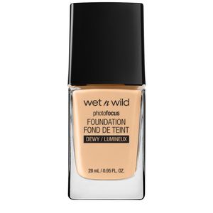 WnW Photo Focus Dewy tekući puder – Soft Beige