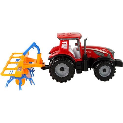 Crveni traktor s grabljama slika 5
