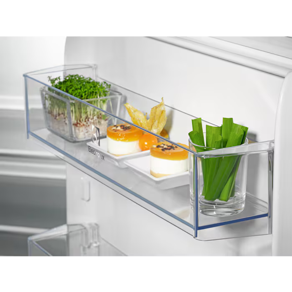 Electrolux ugradbeni hladnjak ERD6DE18S1 slika 7