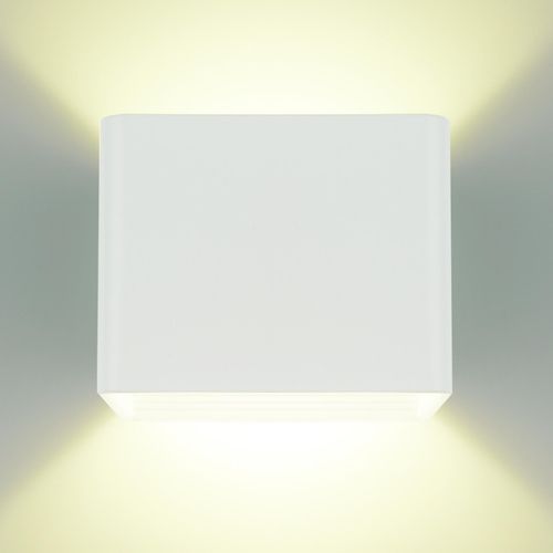 Zidna svjetiljka slika 1