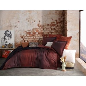 L'essential Maison Tamir Claret Red Satin Double Quilt Cover Set