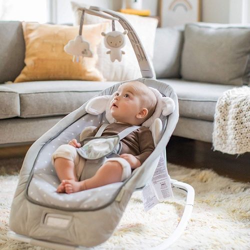 Kids II ingenuity ležaljka rocking seat - cuddle lamb 12118 slika 2