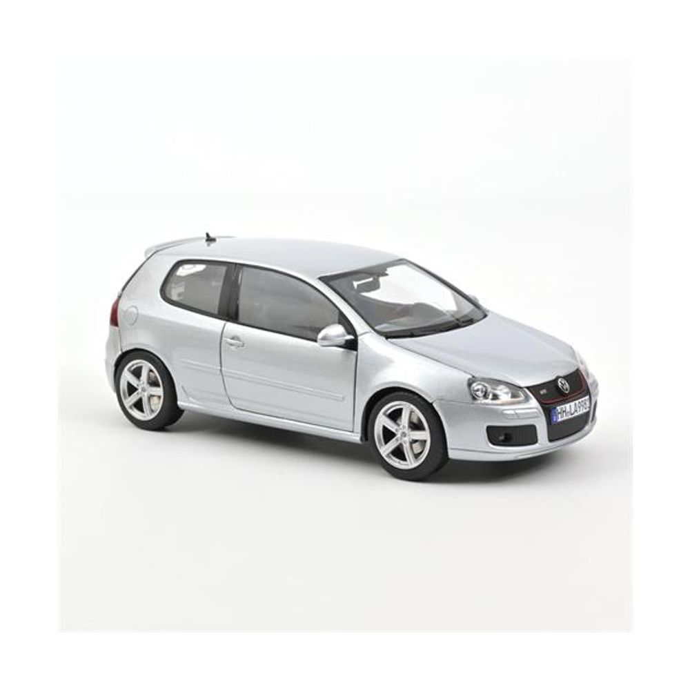 Norev Volkswagen Golf GTI Pirelli 2007 Silver 1:18 slika 1