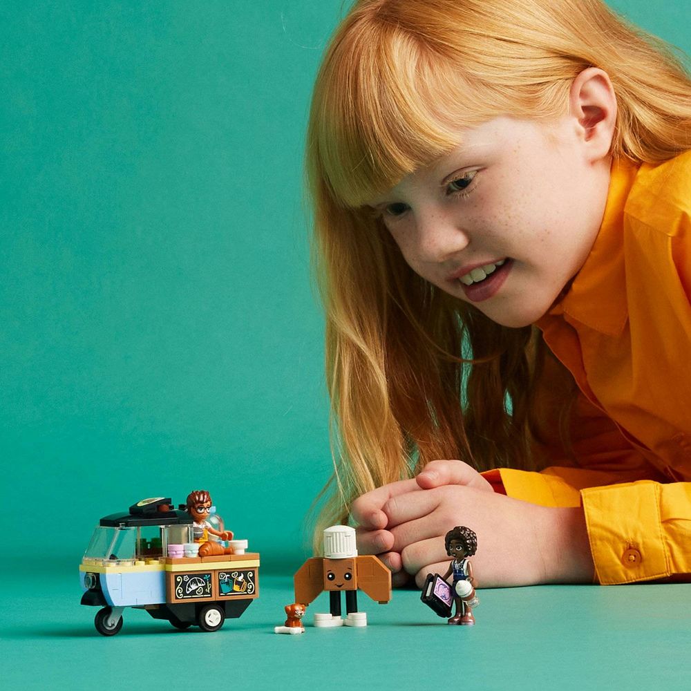 LEGO 42606 Pokretna pekarska kolica slika 10