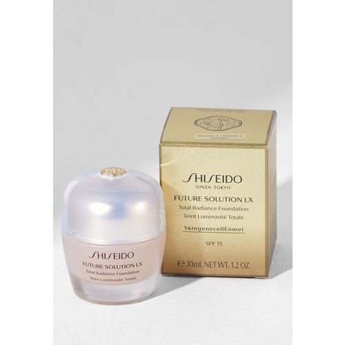 Shiseido Future Soultion LX Total Radiance Foundation SPF 15 (N02 Neutal) 30 ml slika 2