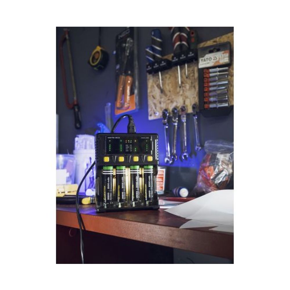 Armytek Univerzalni punjač za baterije UNI C4 slika 10
