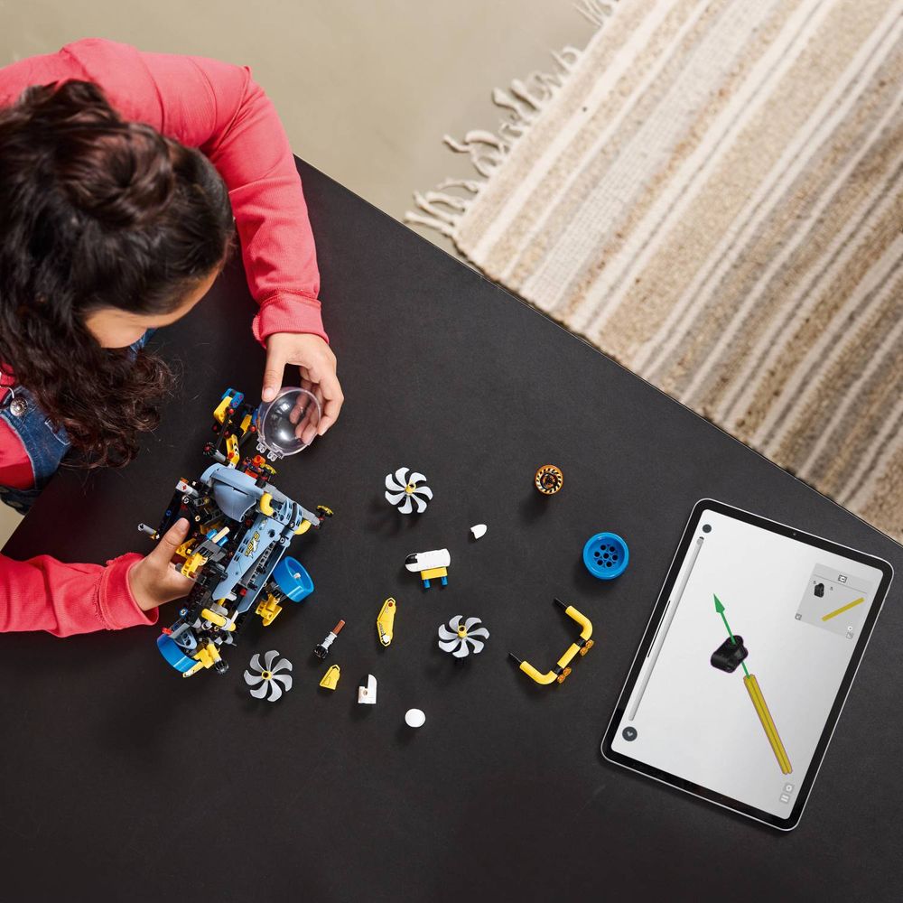 LEGO 42201 Podmornica za istraživanje morskih dubina slika 9