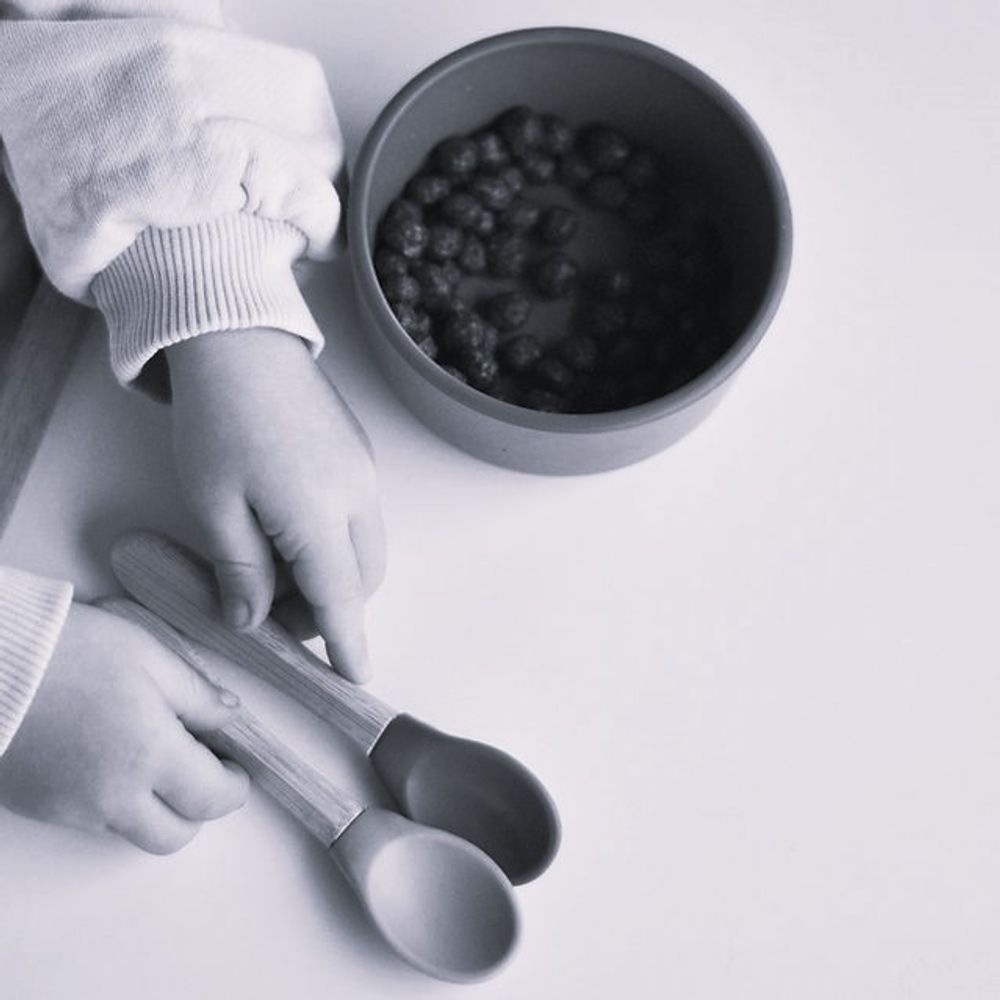 Minikoioi Silikonska kašika Bamboo Scoops 2kom, Zelena/Roza slika 3