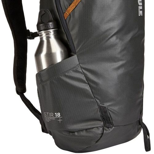 Thule Stir 18L crni planinarski ruksak slika 16