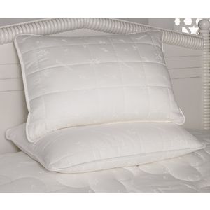 L'essential Maison Bambu White Pillow