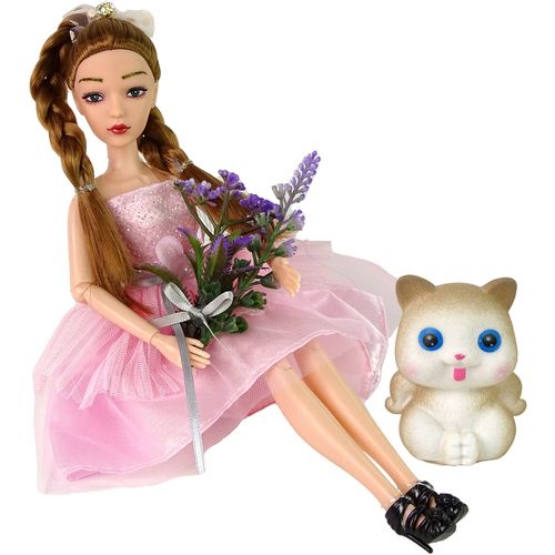 Lutka Emily u roza haljini s macom i cvijećem slika 3