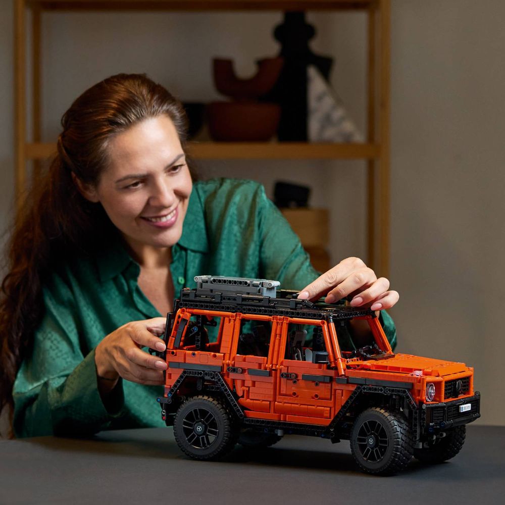 LEGO 42177 Mercedes Benz G500 Prof.Line slika 10