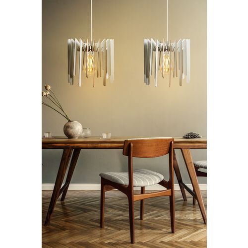 154 White Chandelier slika 1