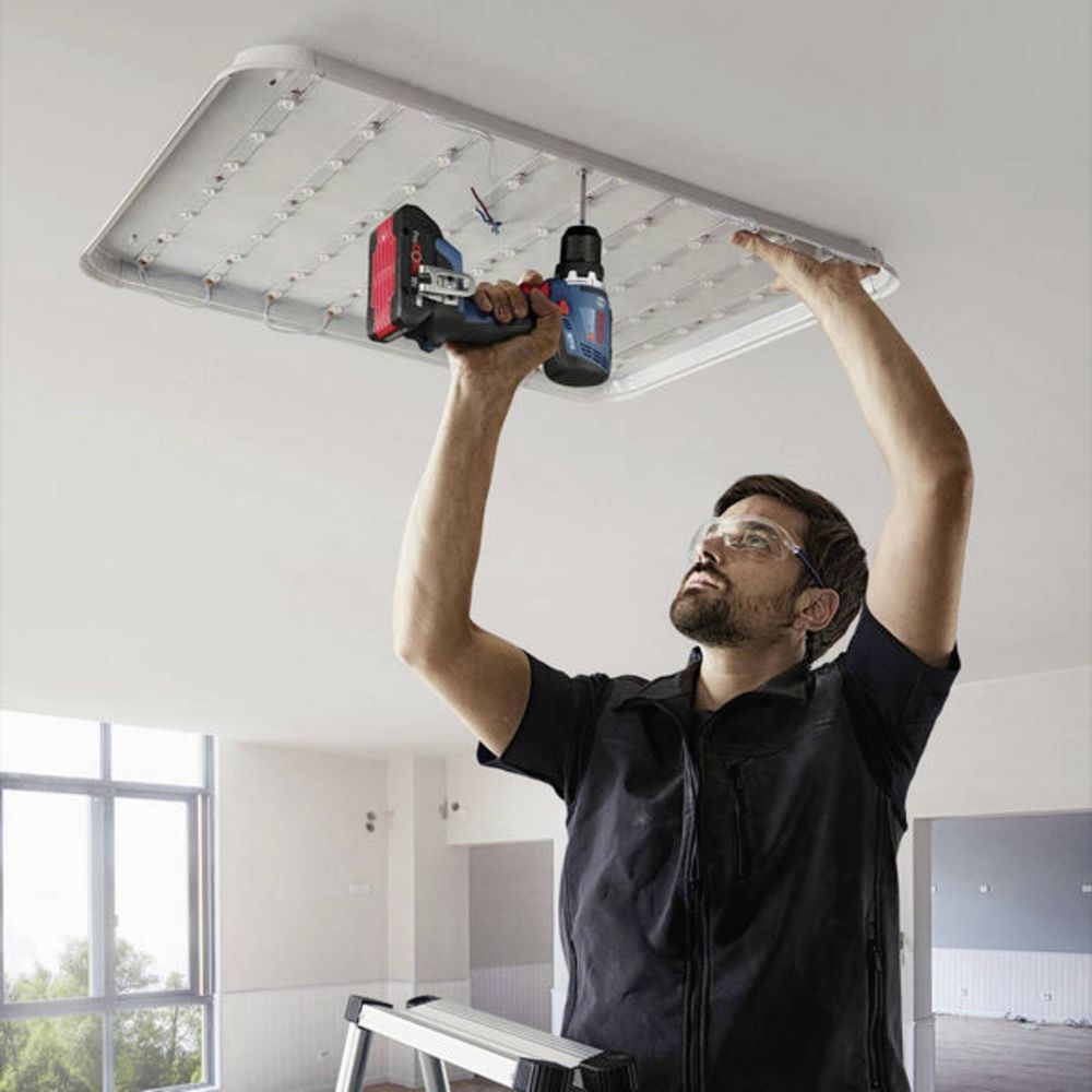 BOSCH Akumulatorska bušilica – odvrtač 18V-65  2X 4,0  slika 5