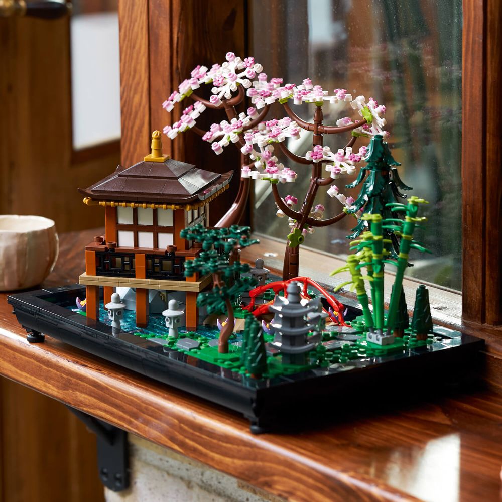 LEGO 10315 Mirni vrt slika 4