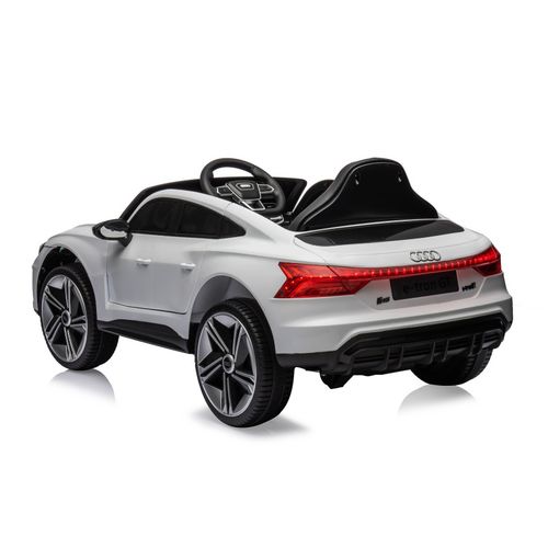 Audi auto na akumulator E-tron White slika 8