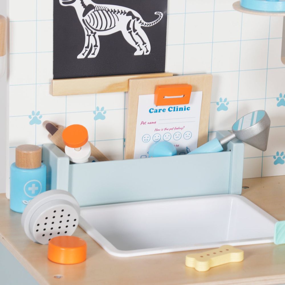 Kinder Home Drveni set za igru Pet Care Clinic - Veterinarska ordinacija slika 5