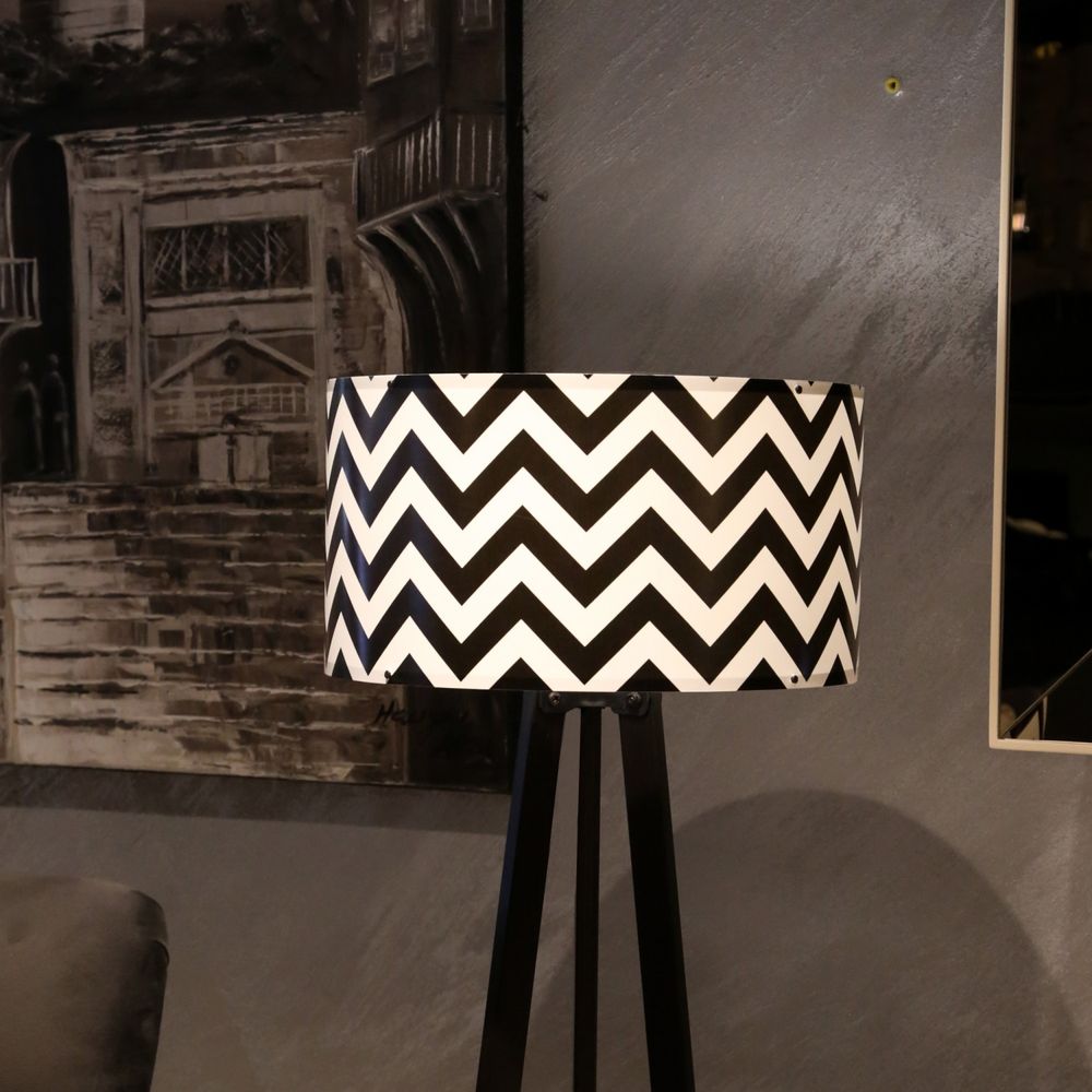 Podna lampa AYD-2802 u crno-bijeloj boji slika 2