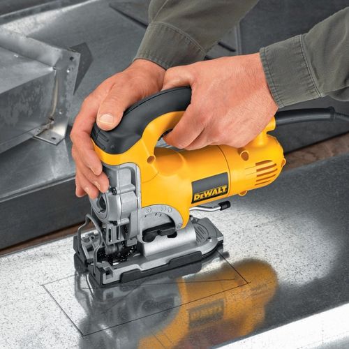 Dewalt DW331K ubodna pila  701 w  slika 2