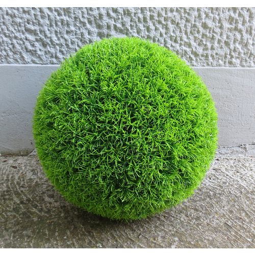 Veštačka zelena lopta trave 38 cm DAX134211 slika 1