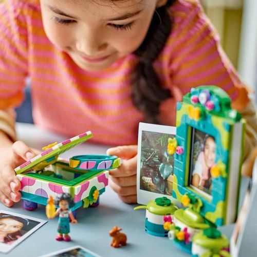 Igra Gradnje Lego Disney Encanto 43239 Mirabel's Photo Frame and Jewelry Box Pisana slika 2