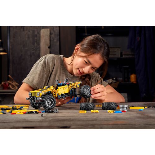 LEGO® TECHNIC™ 42122 jeep wrangler slika 8