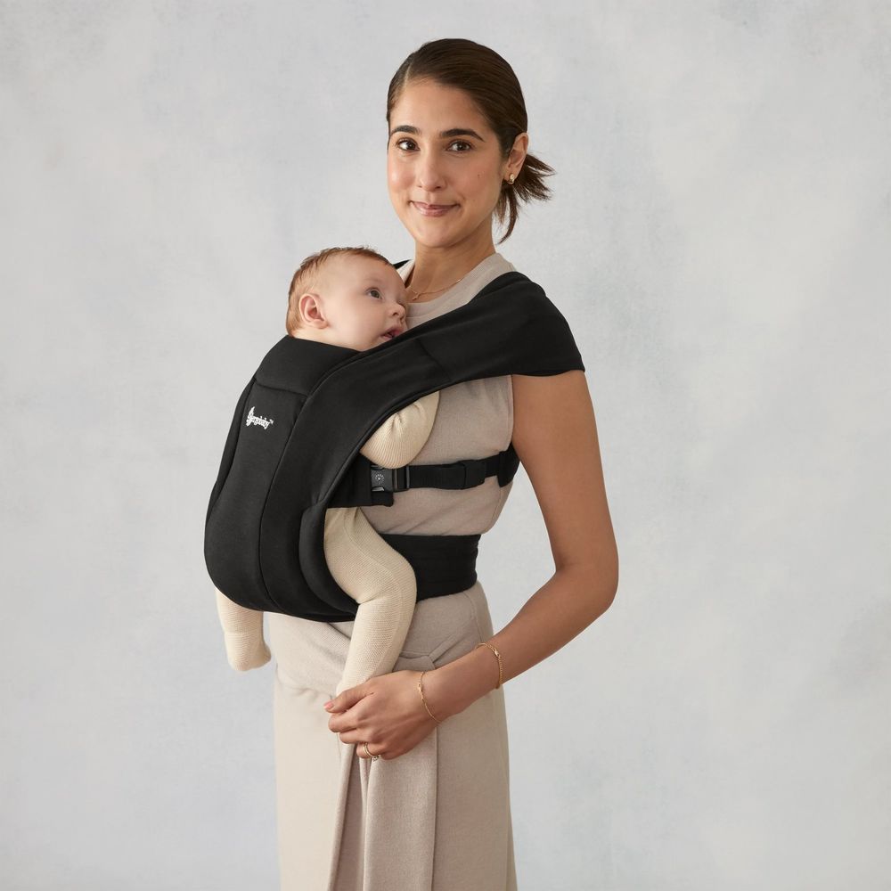 Ergobaby Embrace nosiljka Pure Black slika 9