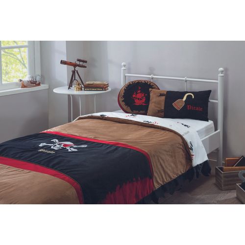 L'essential Maison Pirate Hook (120-140 Cm) Camel
Black
Red
White Young Bedspread Set slika 2