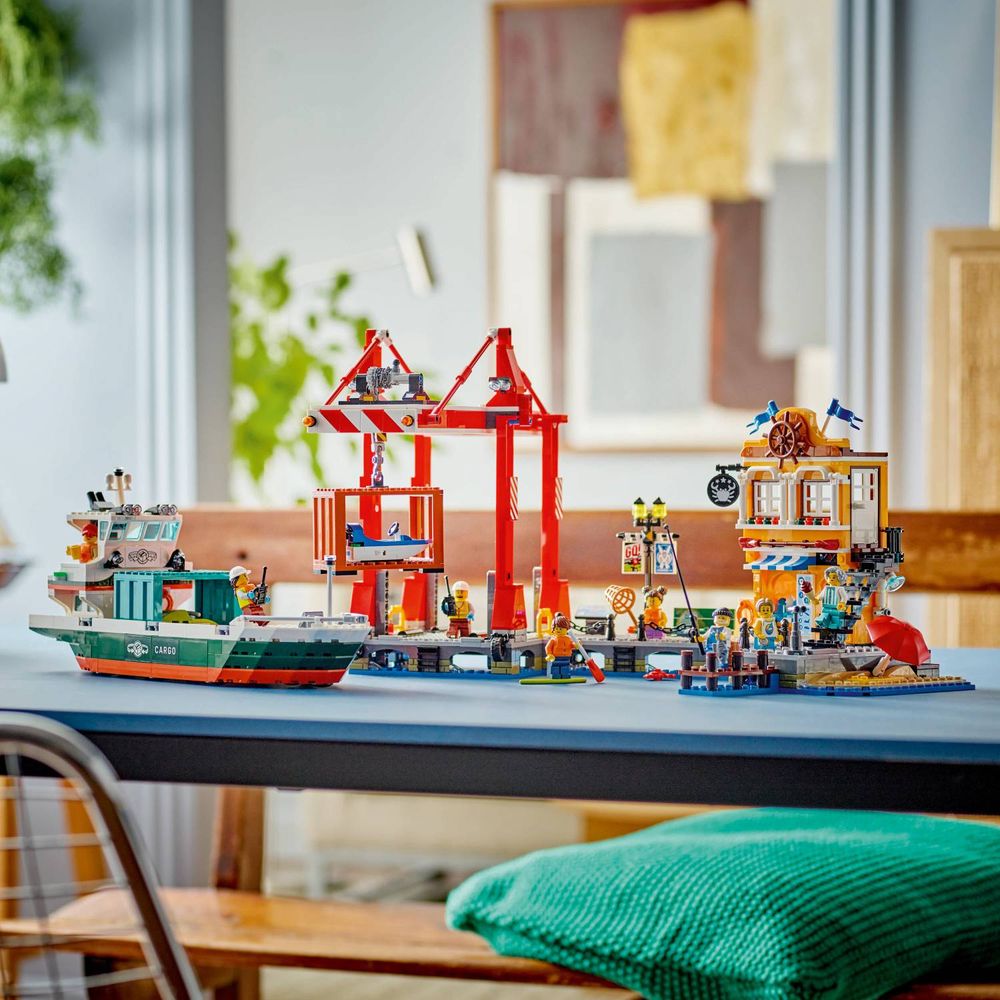 LEGO 60422 Luka i teretni brod slika 10