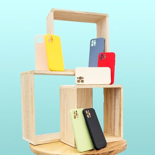 Wozinsky Color Case silikonska fleksibilna izdržljiva futrola za iPhone 12 žuta slika 2