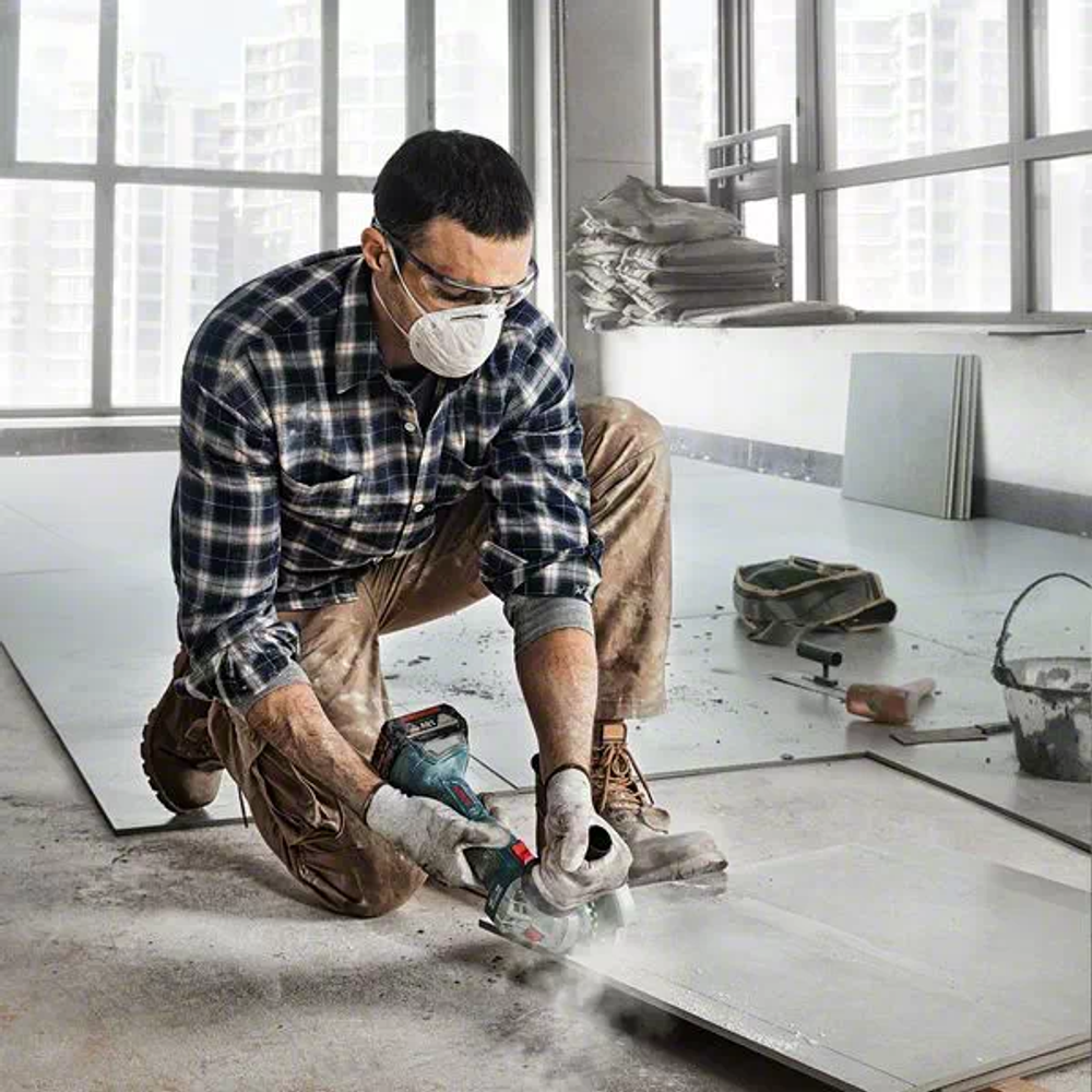 BOSCH Akumulatorska ugaona brusilica GWS 180-Li Solo slika 3