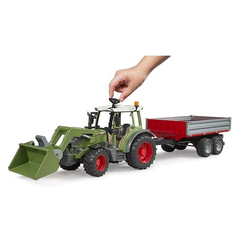 Bruder Traktor Fendt Vario 211 Sa Prikolicom I Utovarivačem slika 5