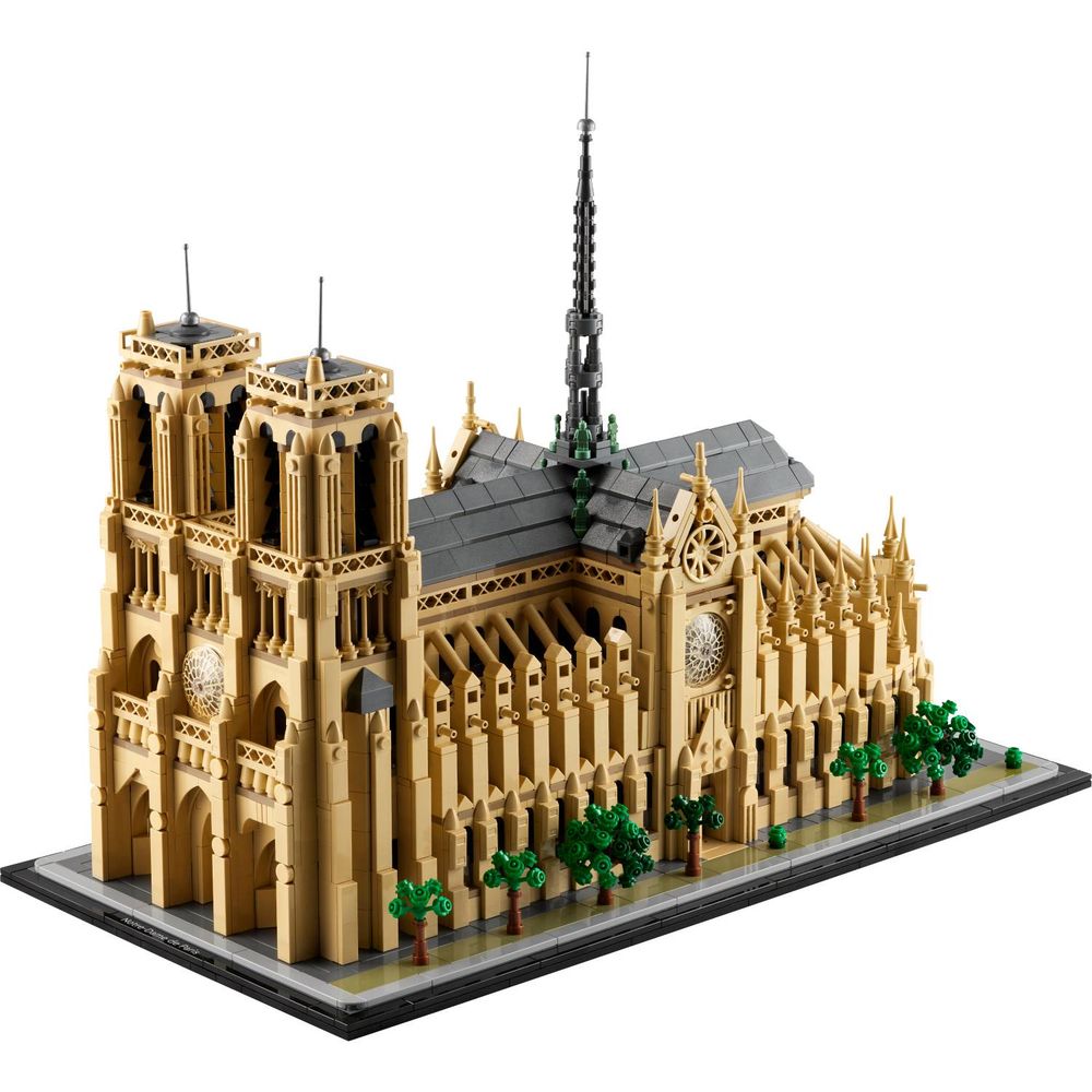 LEGO 21061 Notre-Dame Pariz slika 2